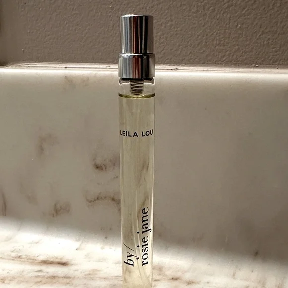 Leila Lou by Rosie Jane Perfume Travel Spray - Picture 2 of 4